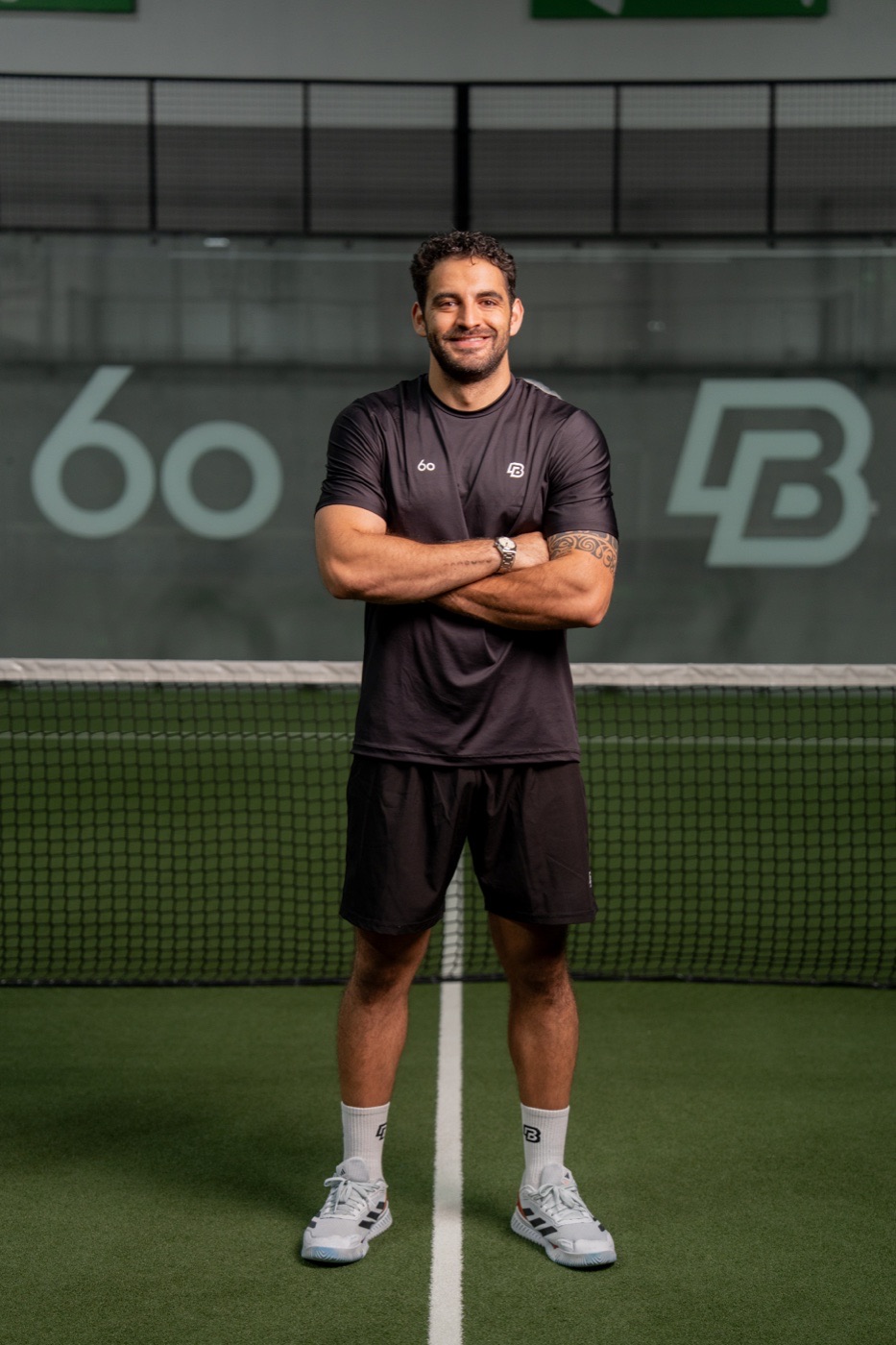 Coach Navid Fahandezh on court